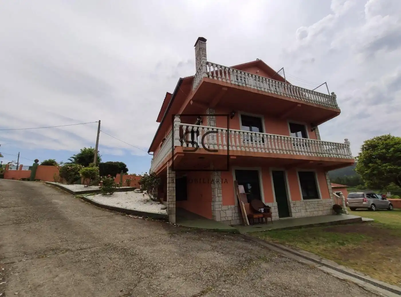 Vista exterior de Casa o xalet en venda en Valdoviño amb Jardí privat, Terrassa i Traster
