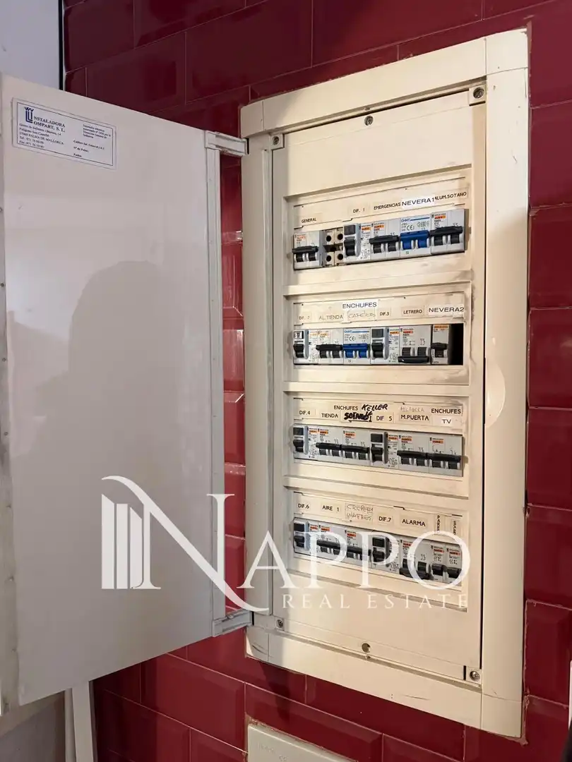 Commercial properties for rent in  Palma de Mallorca  with Air Conditioner, Internet and Alarm