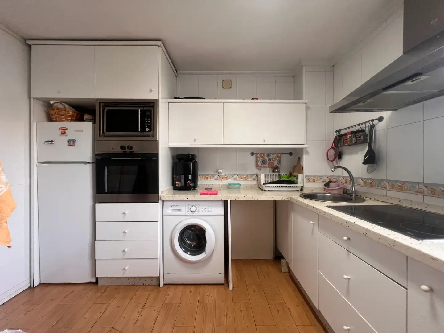 Cocina de Piso en venta en Sevilla con Terraza y Balcón