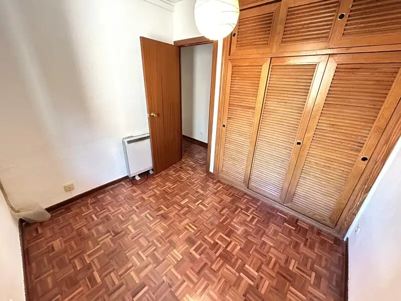 Habitación de Piso en venta en Madrid con Aire acondicionado y Calefacción