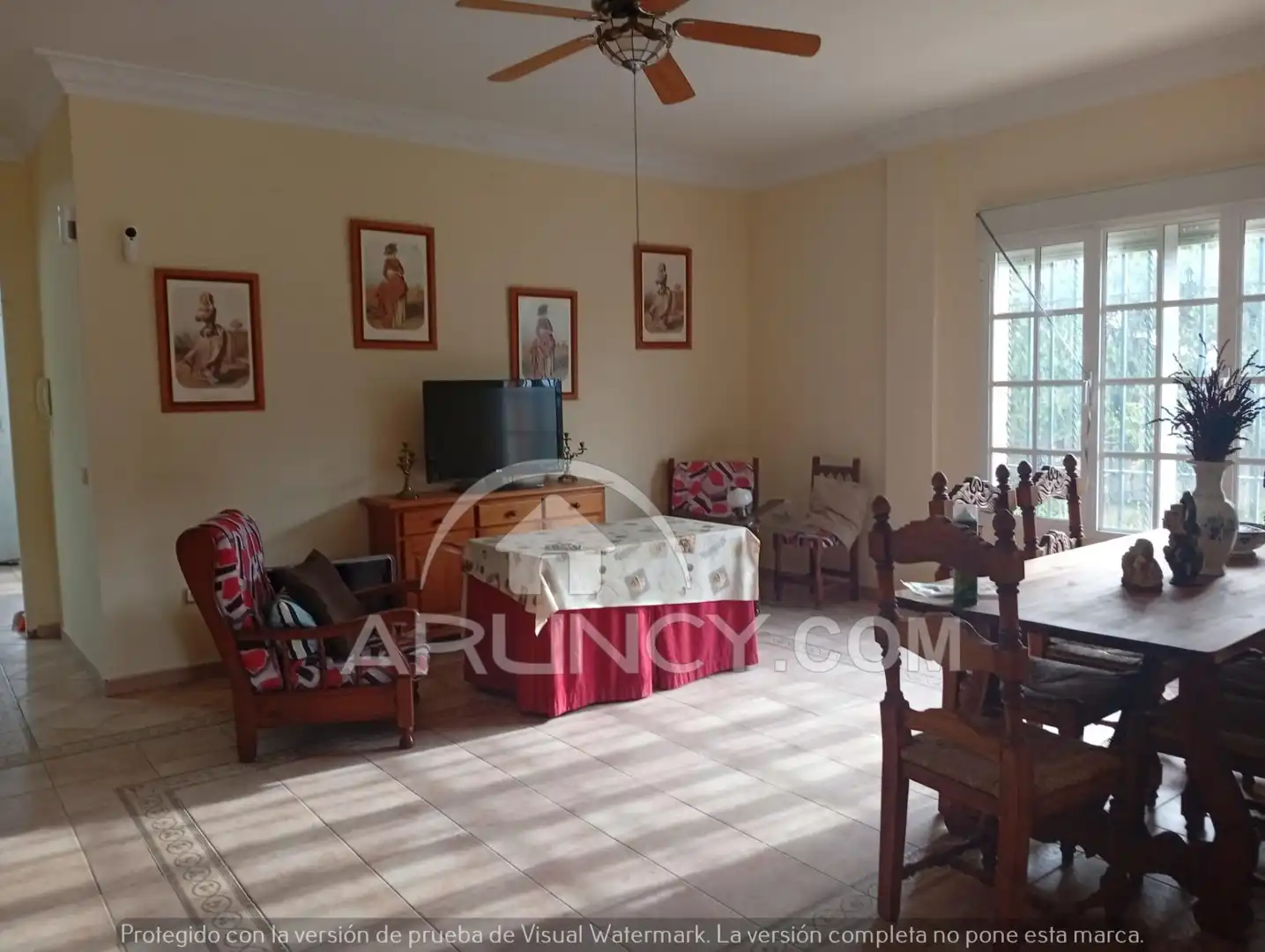 Sala d'estar de Casa o xalet en venda en Alcalá de Guadaira amb Jardí privat, Terrassa i Traster