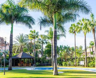 Jardí de Planta baixa en venda en Marbella amb Aire condicionat, Calefacció i Jardí privat