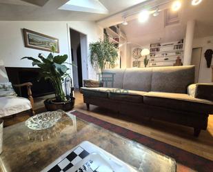 Living room of Attic to rent in Ourense Capital   with Air Conditioner and Heating