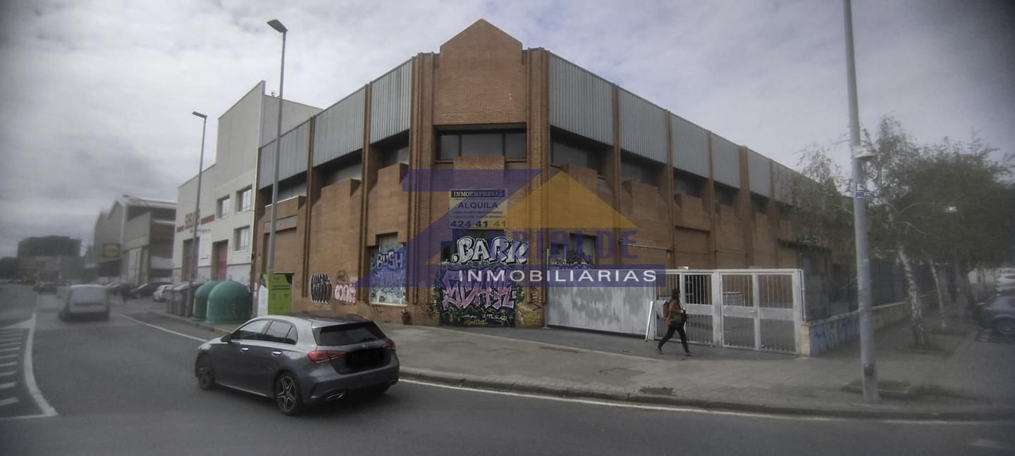 Nau industrial de lloguer a Ribera de Axpe Etorbidea, Erandio