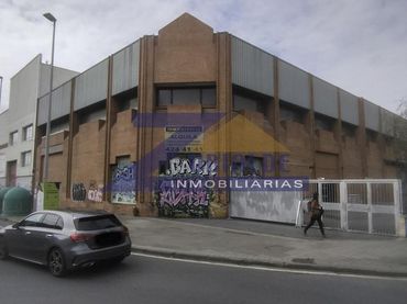 Industrial building to rent in Ribera de Axpe Etorbidea