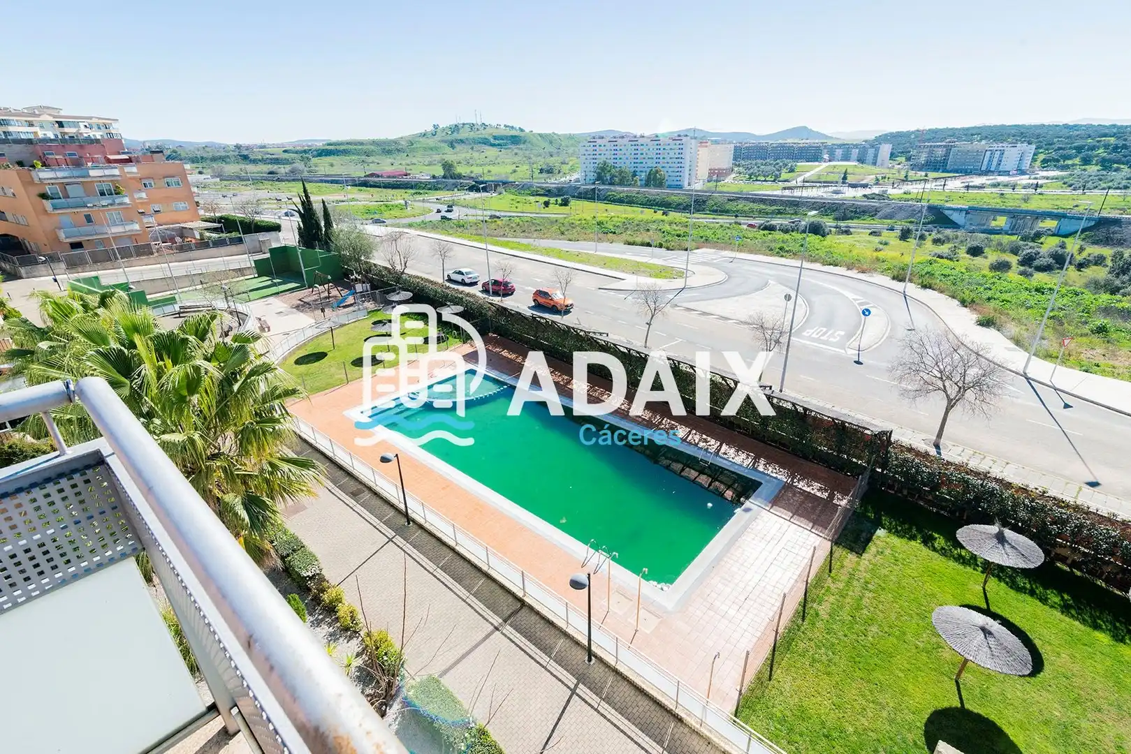 Piscina de Ático en venta en Cáceres con Aire acondicionado, Calefacción y Terraza