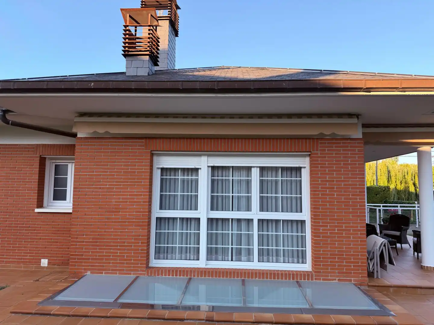 Vista exterior de Casa o chalet en venta en Anguciana con Calefacción, Jardín privado y Parquet