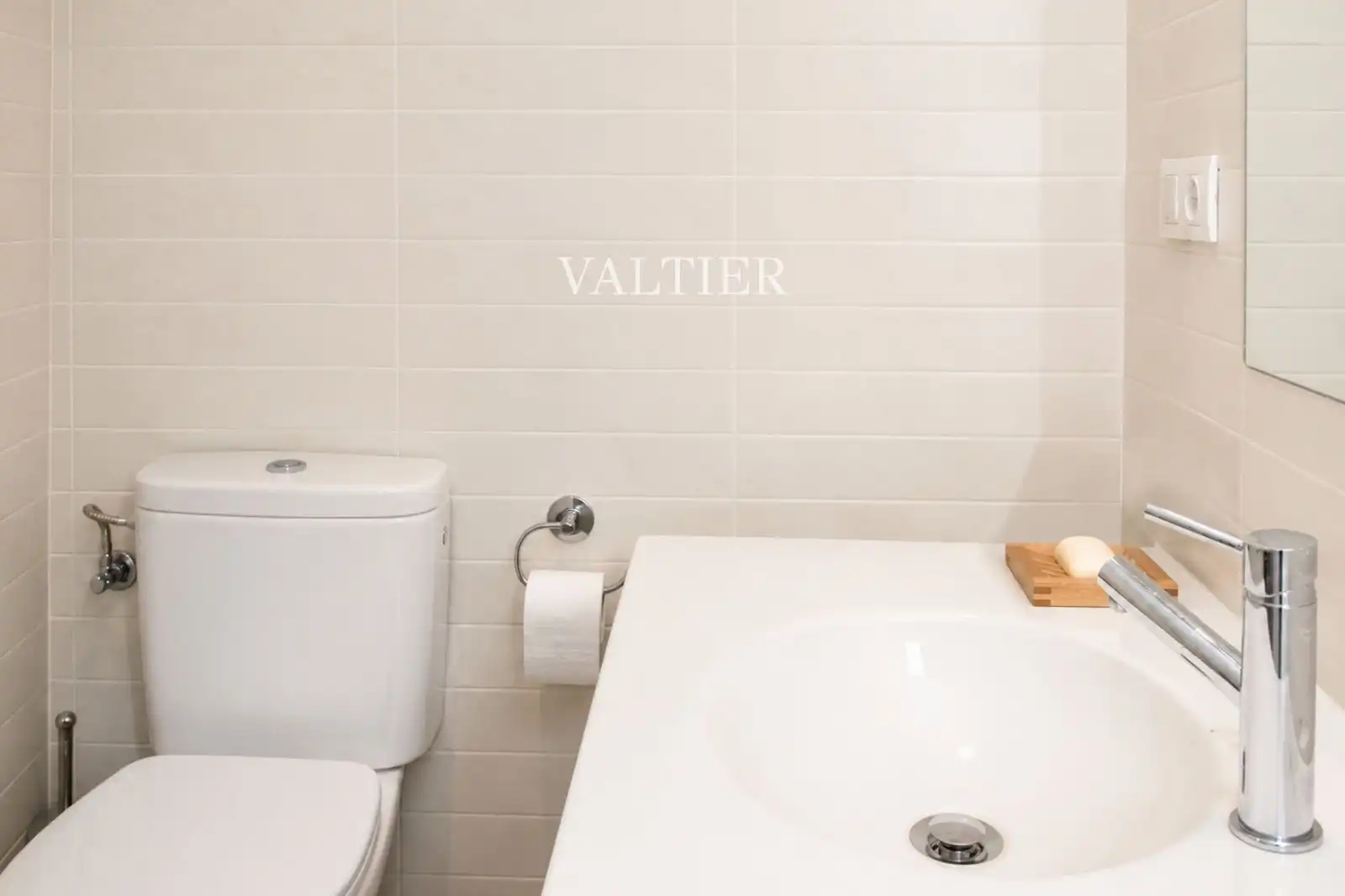 Baño de Ático de alquiler en Madrid con Aire acondicionado, Terraza y Amueblado