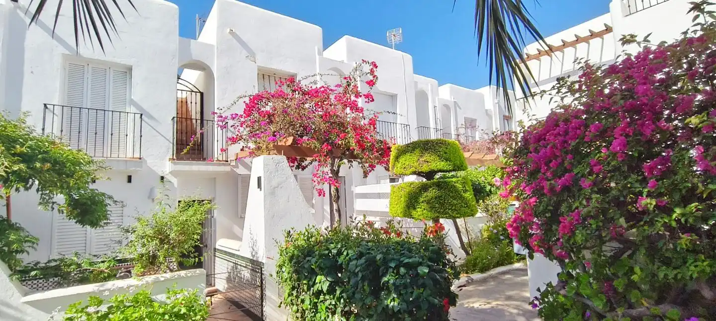 Vista exterior de Casa o chalet en venta en Mojácar con Terraza y Piscina comunitaria