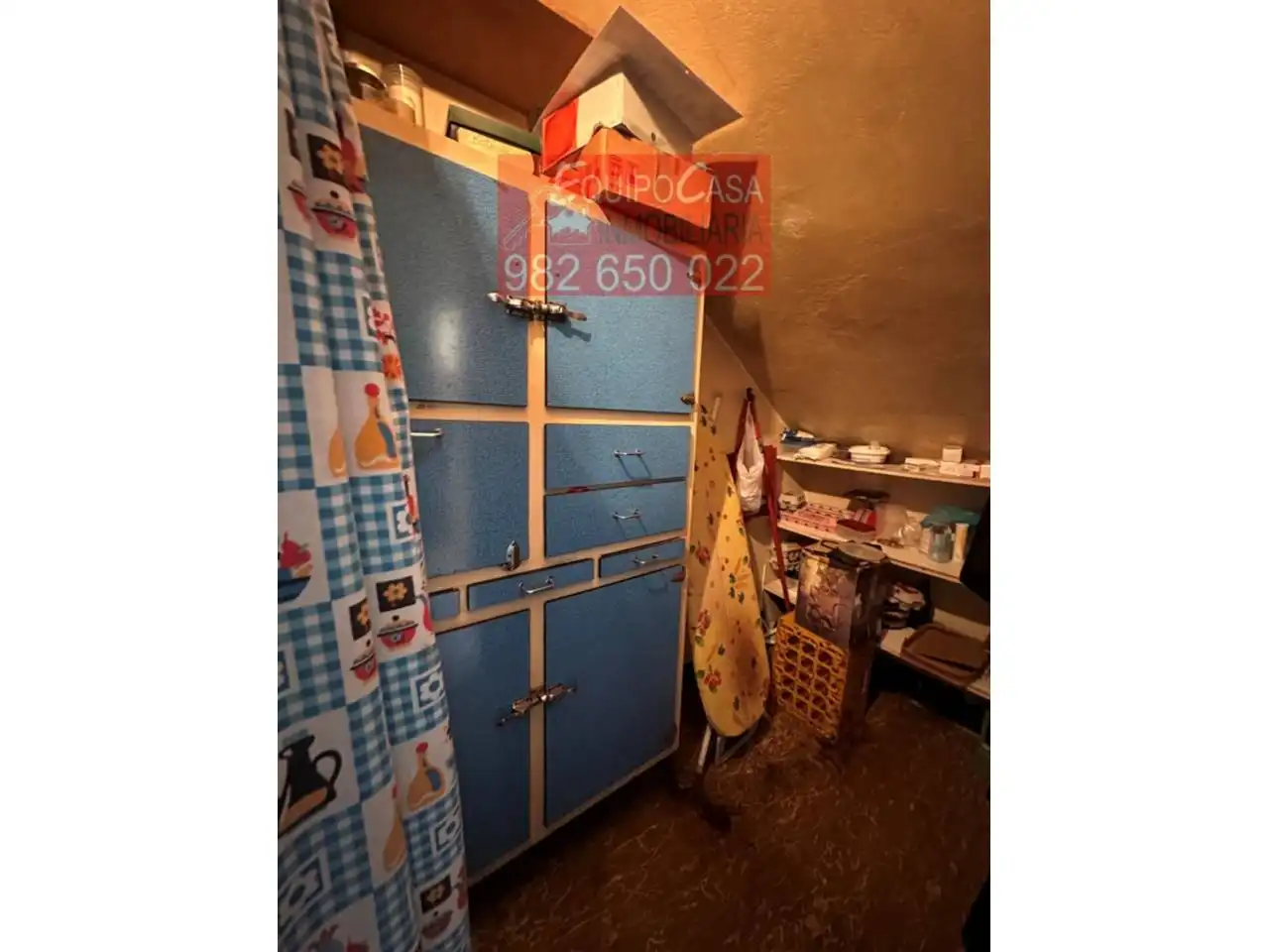 Cuina de Casa adosada en venda en Palas de Rei amb Calefacció, Jardí privat i Parquet