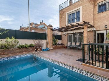 Haus mit Pool zum Verkauf in Calle Doctor López Font