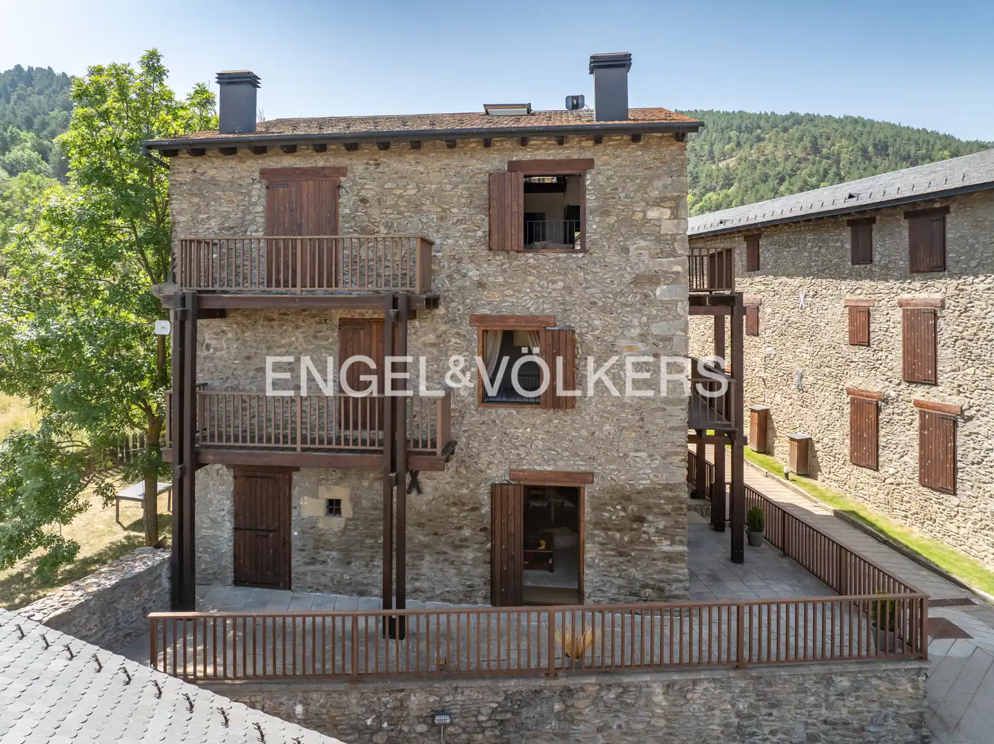 Vista exterior de Casa adosada en venta en Fontanals de Cerdanya con Calefacción, Parquet y Terraza