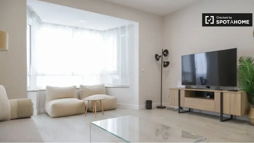 Piso con terraza en alquiler en Chamartín, imagen 2