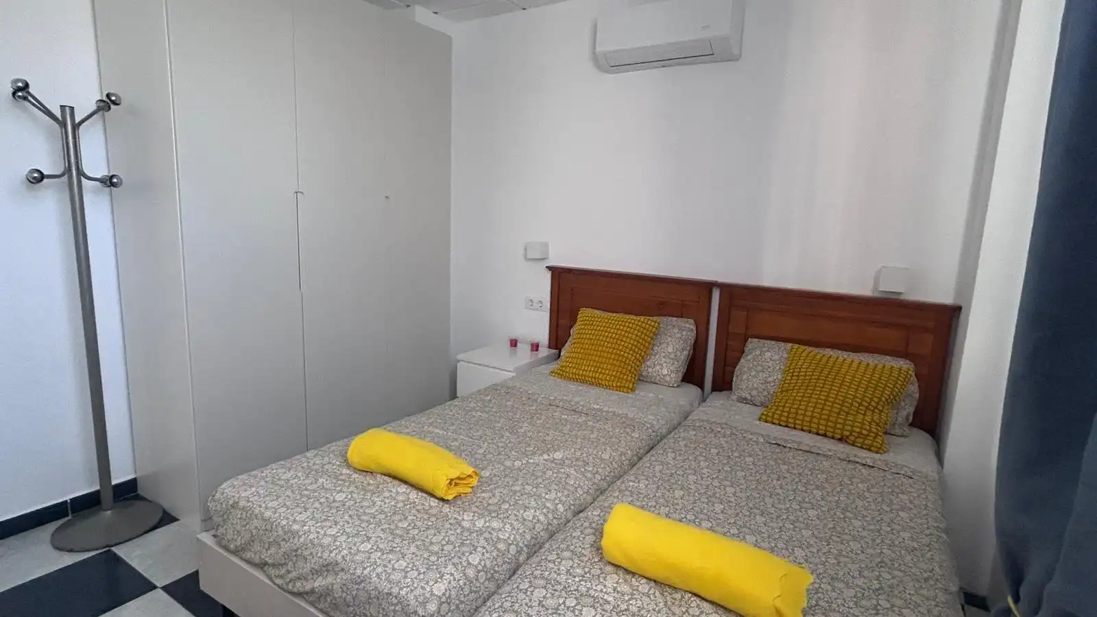 Schlafzimmer von Wohnung zur Miete in Orihuela mit Klimaanlage, Heizung und Privatgarten
