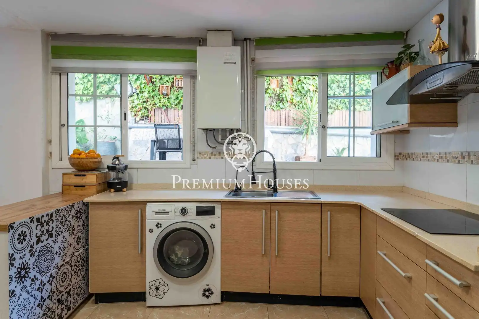 Cocina de Planta baja en venta en Sitges con Calefacción, Jardín privado y Terraza