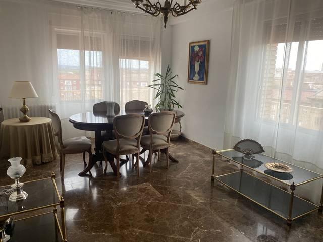 Piso en Venta en Plaza Cervantes, 5 en Santiago
