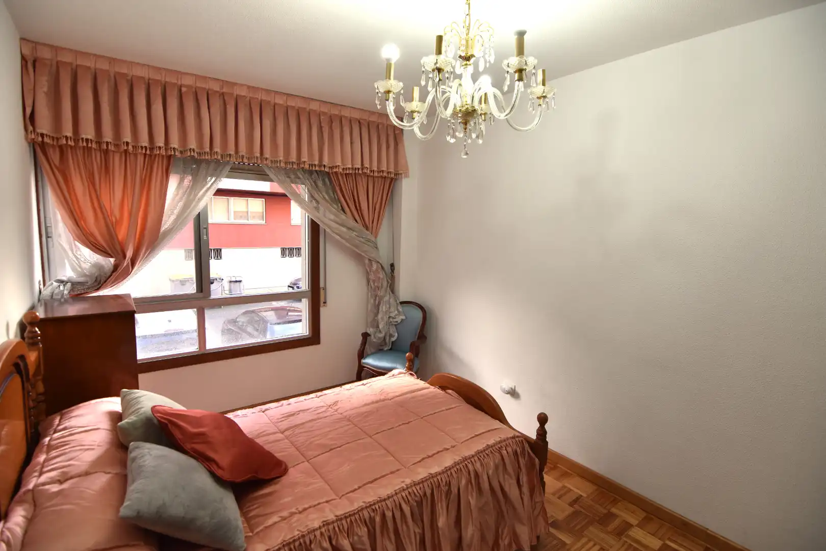 Habitación de Piso en venta en A Coruña Capital  con Calefacción, Parquet y Trastero