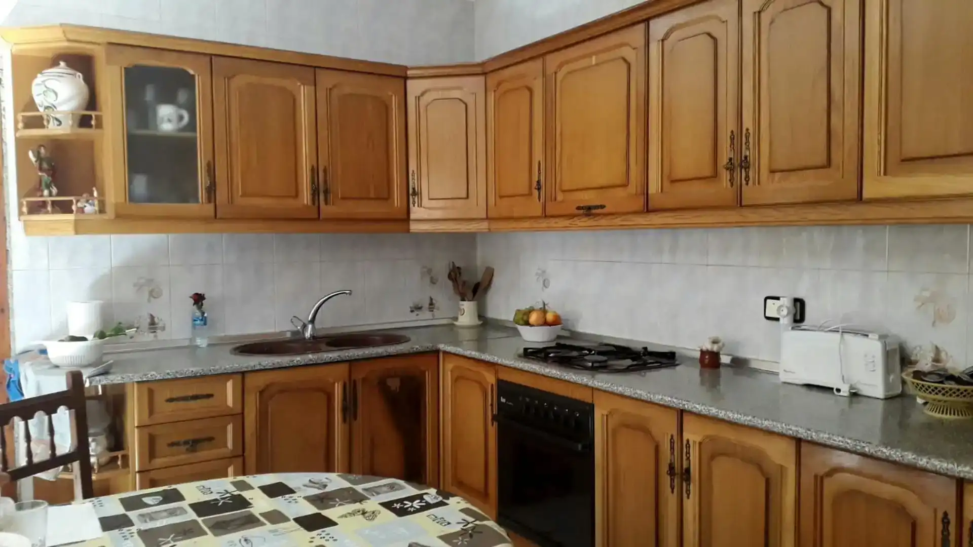 Cocina de Piso en venta en Fuente-Tójar con Jardín privado, Trastero y Amueblado