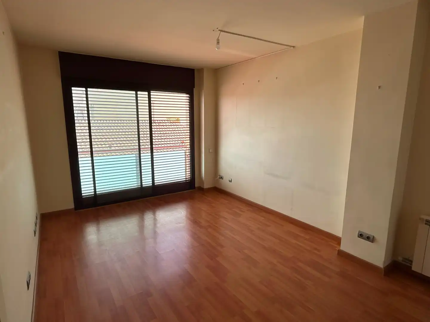 Sala d'estar de Àtic en venda en Terrassa amb Calefacció, Parquet i Terrassa
