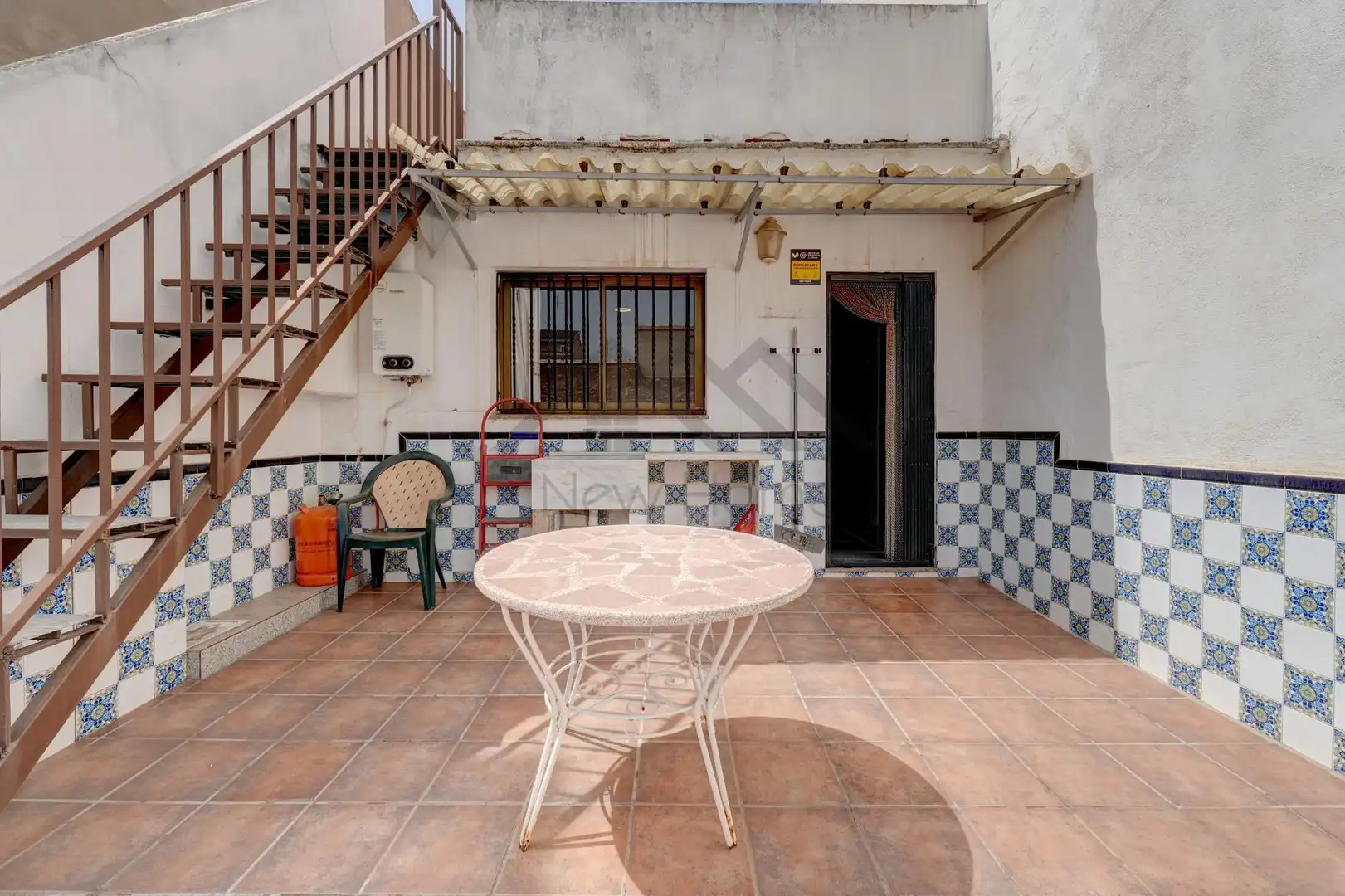 Vista exterior de Casa o xalet en venda en La Pobla de Vallbona amb Terrassa i Traster