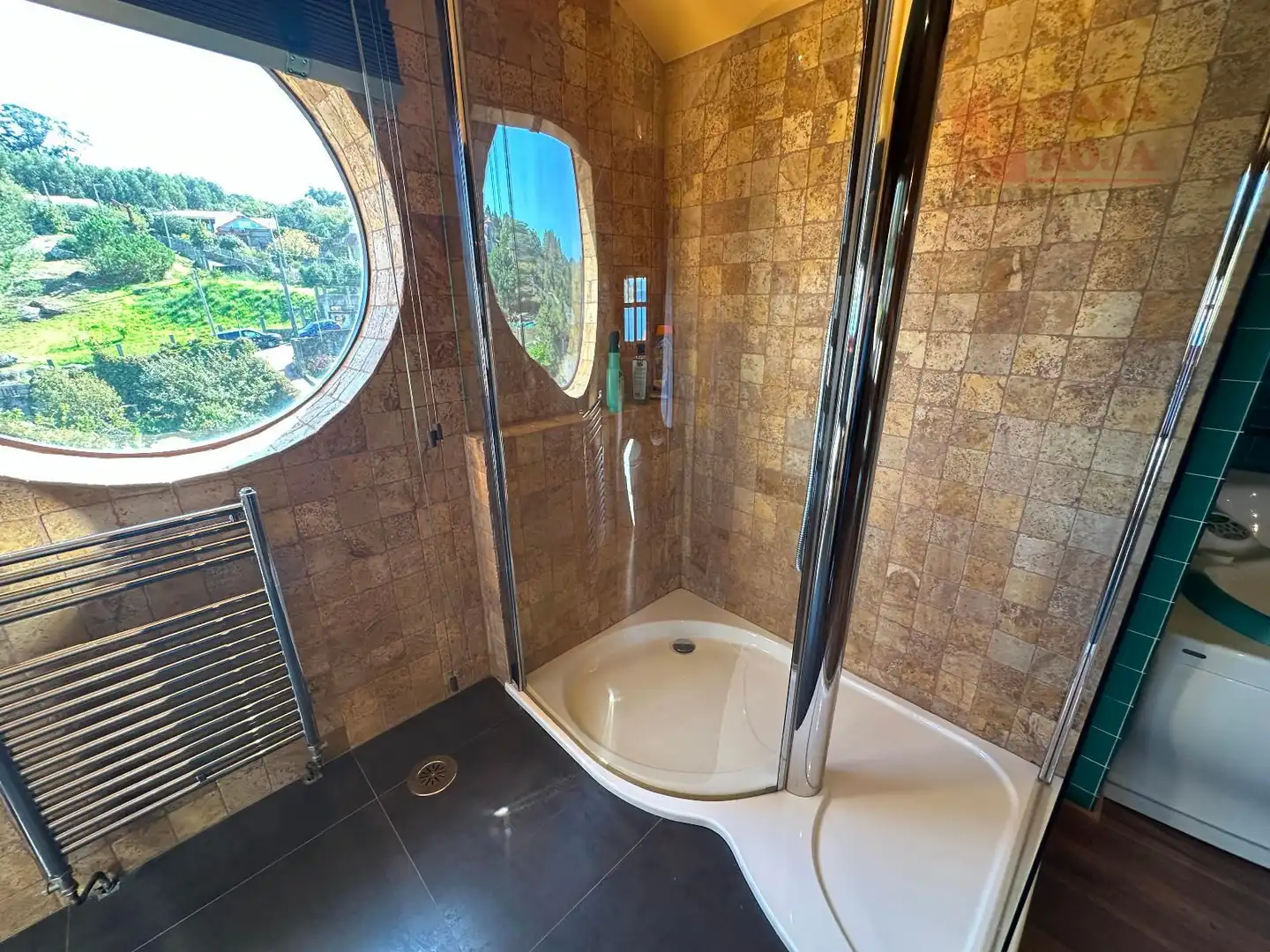 Bathroom of Houses for sale in Cangas   with Air Conditioner, Heating and Terrace