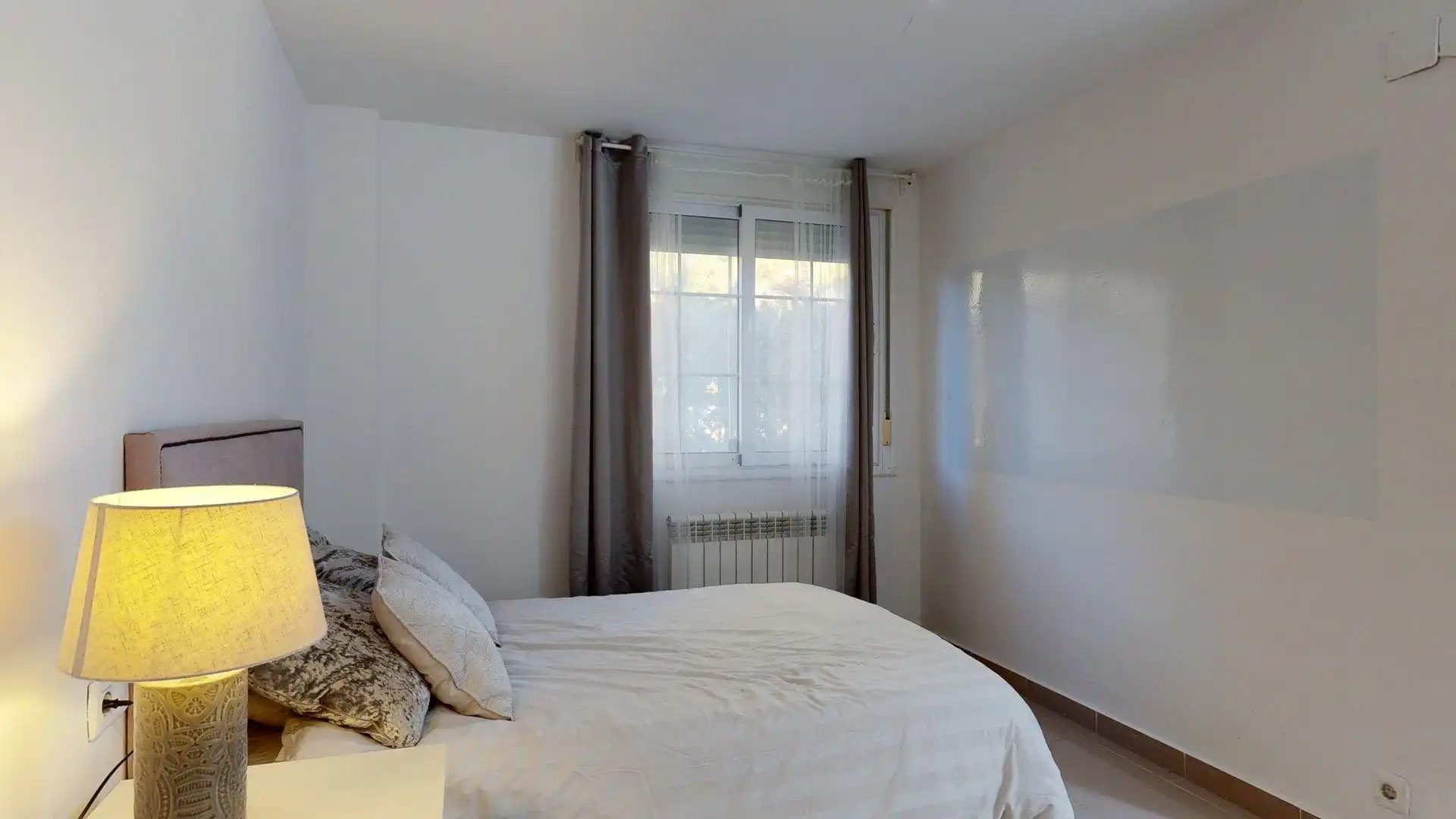 Bedroom of Houses for sale in La Muela