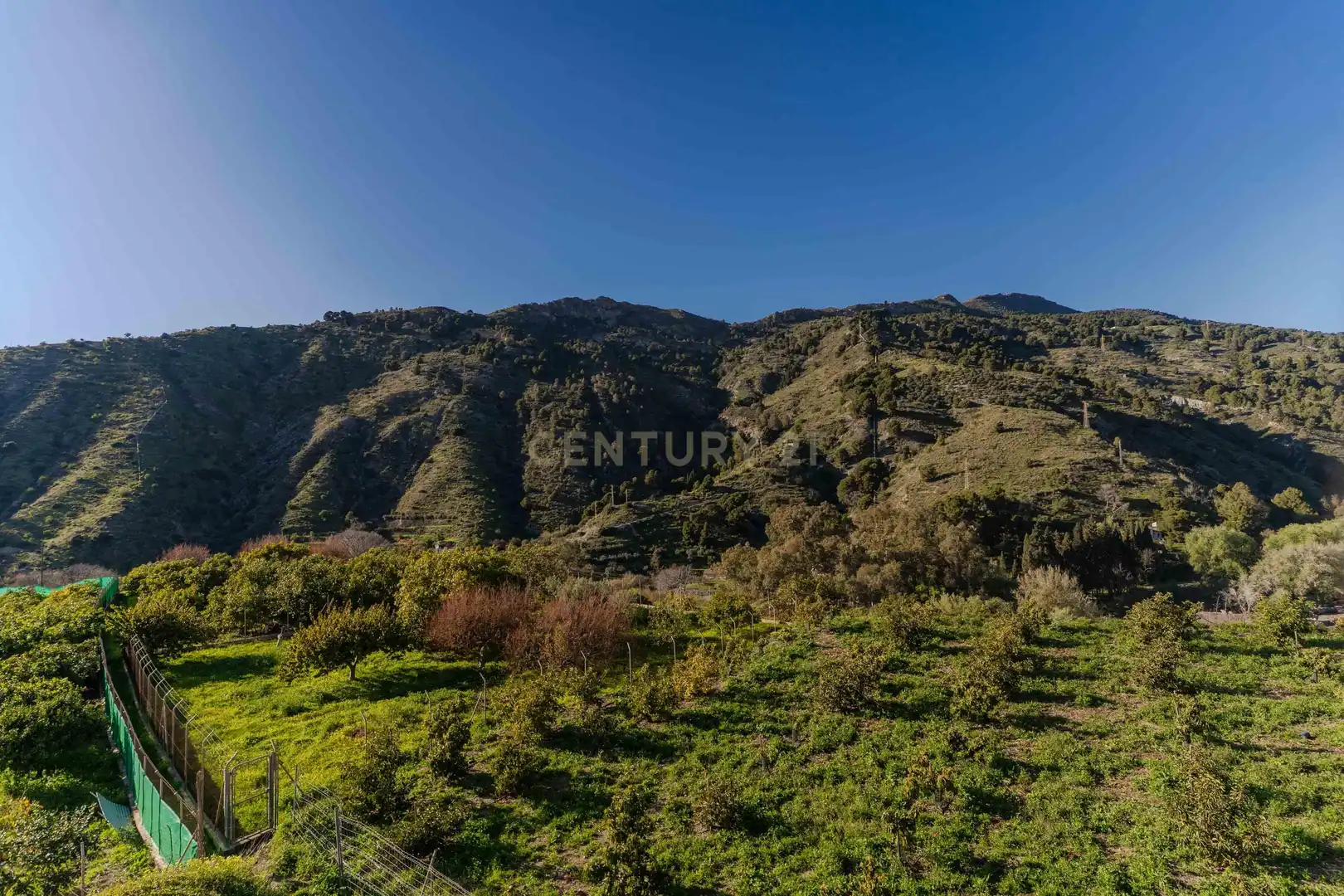 Houses for sale in Vélez de Benaudalla  with Private garden