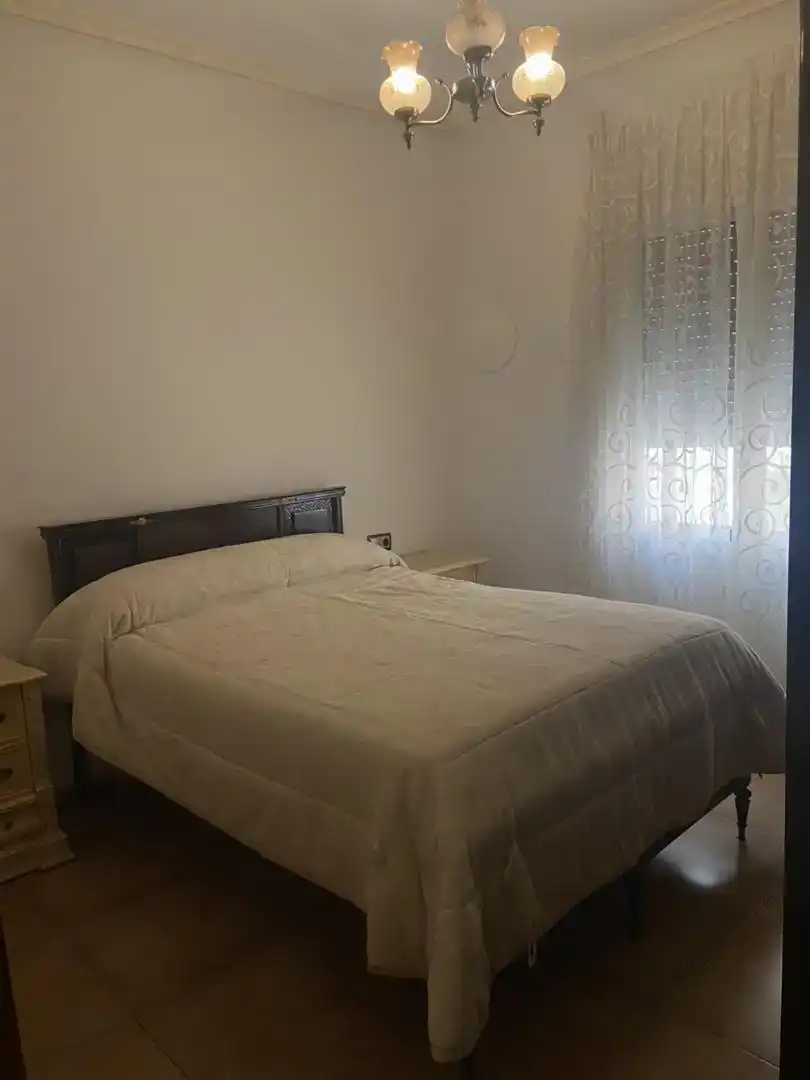 Habitación de Planta baja en venta en Aspe con Amueblado, Lavadora y Microondas