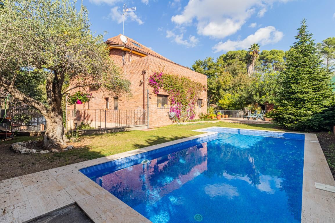Garden of House or chalet for sale in Sant Cugat del Vallès  with Air Conditioner and Terrace