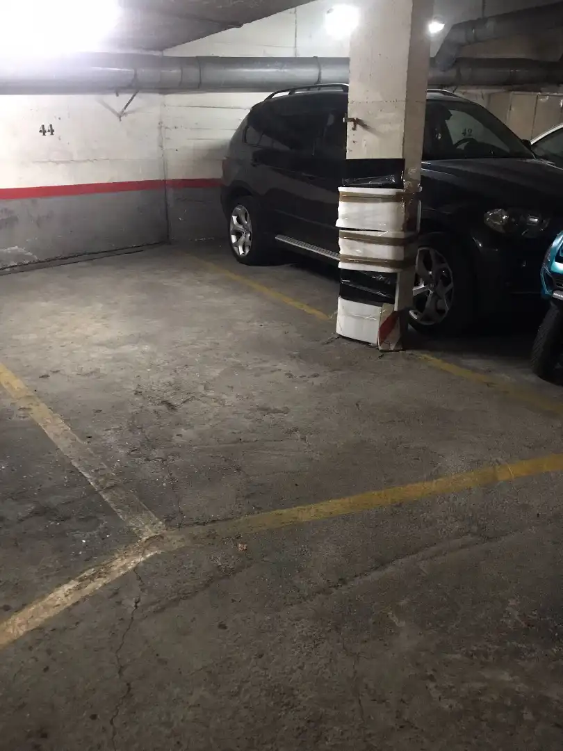 Einzelparkplatz zum Verkauf in Carrer de Sant Felip Neri, imagen 2