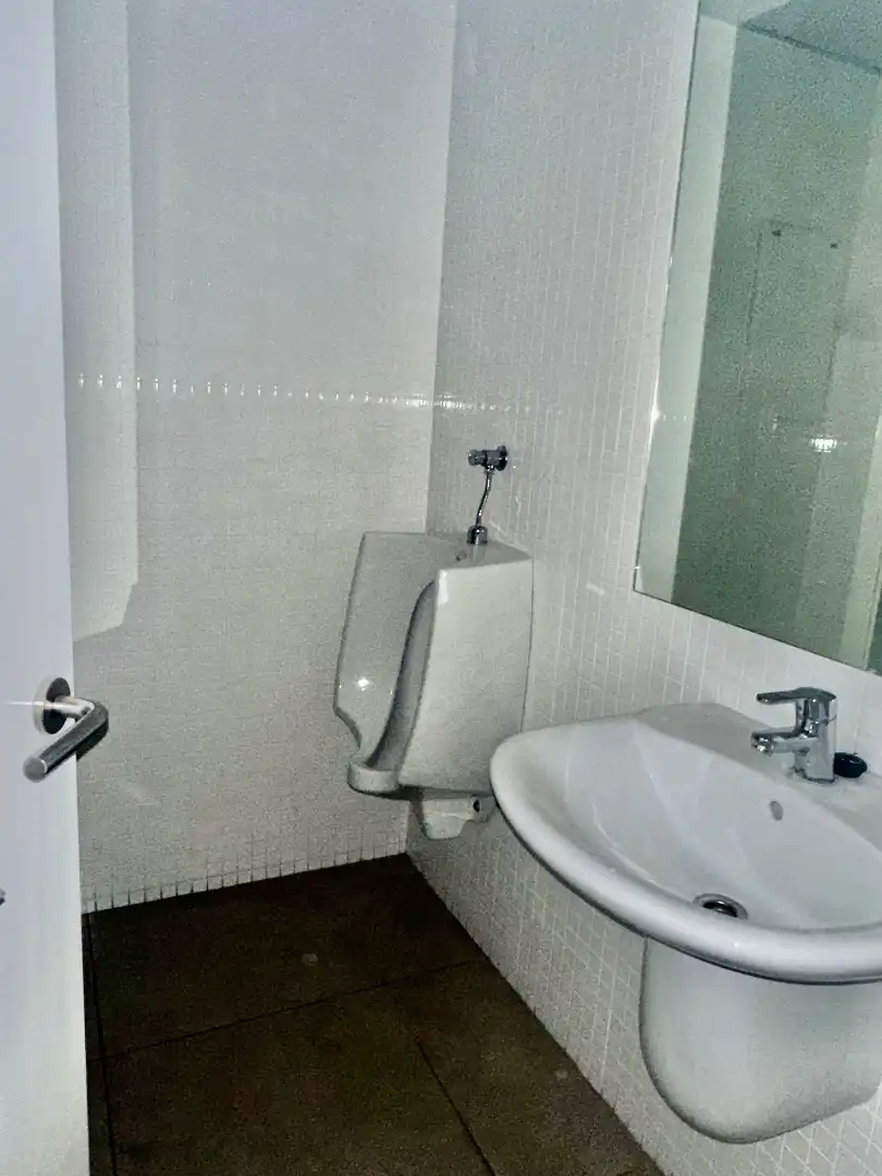 Baño de Local en venta en Parquesol