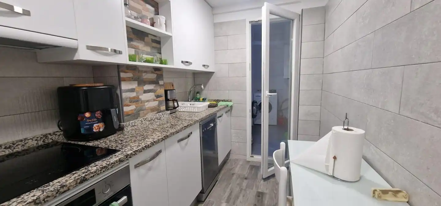 Kitchen of Flat for sale in Zaragoza  with Heating, Terrace and Furnished