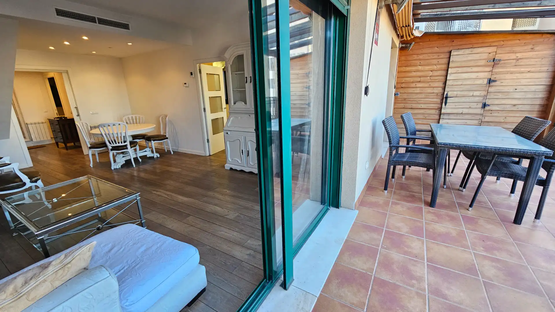 Penthouse with terrace for sale in Carrer Rovira i Virgili