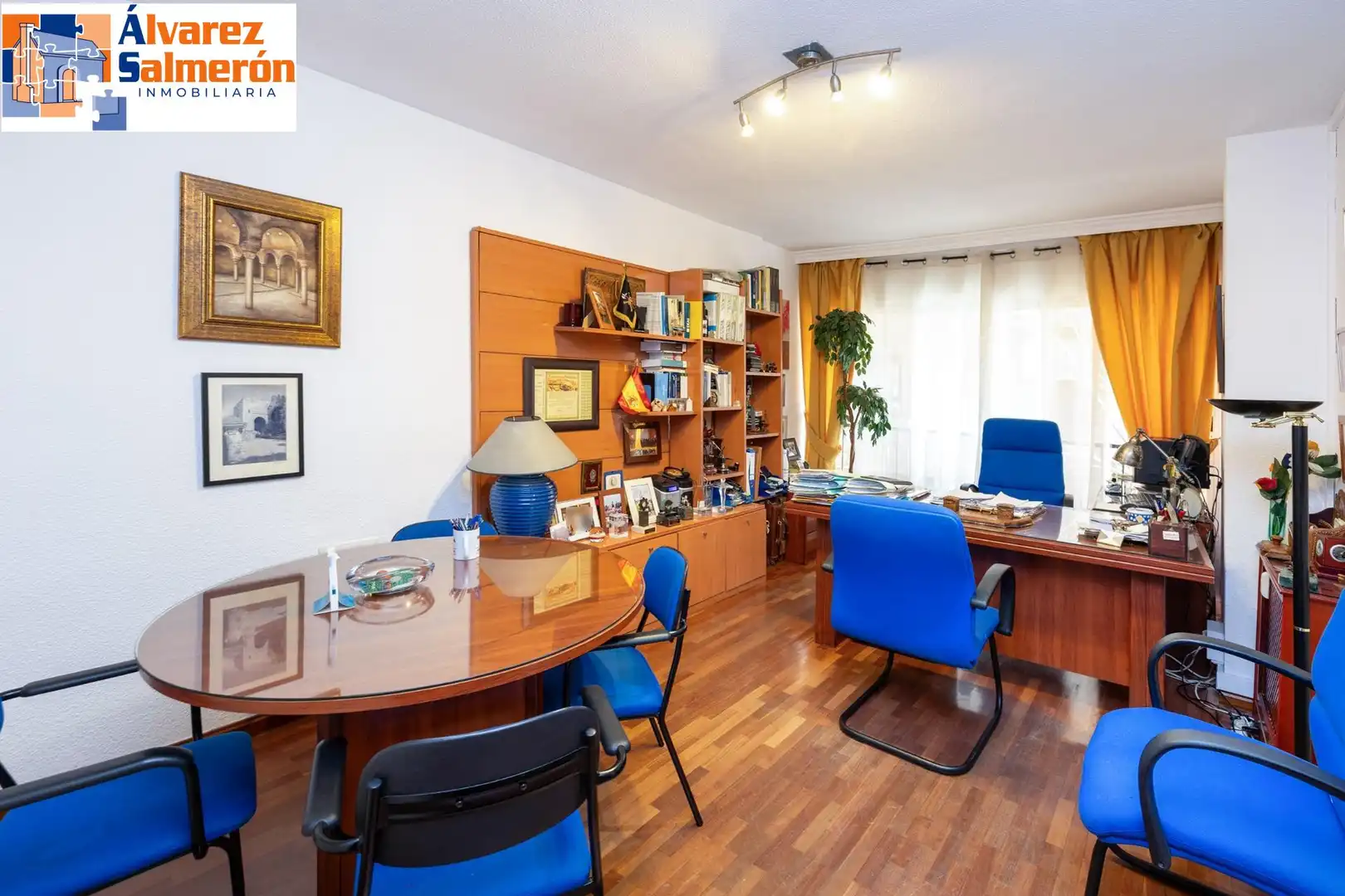 Flat with terrace for sale in Calle TRAJANO