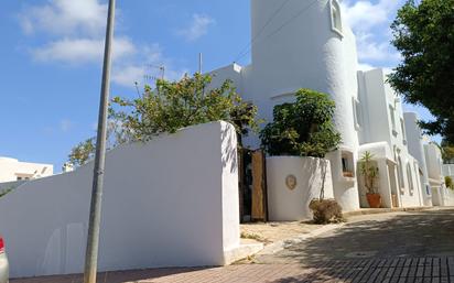 Exterior view of House or chalet for sale in Santa Eulària des Riu  with Air Conditioner, Terrace and Swimming Pool