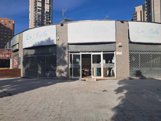 Local comercial en Alquiler en Playa Poniente