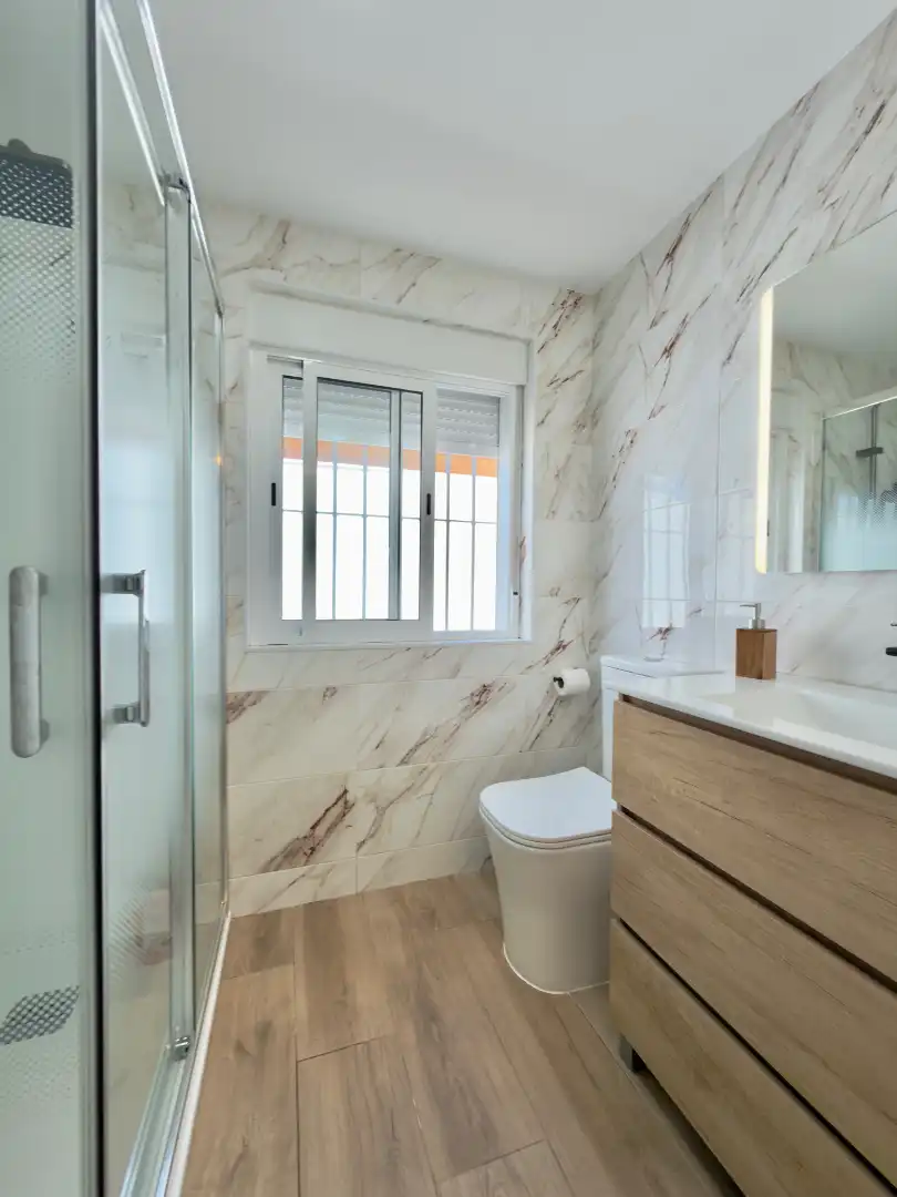 Baño de Casa o chalet de alquiler en Chiclana de la Frontera con Aire acondicionado, Calefacción y Terraza