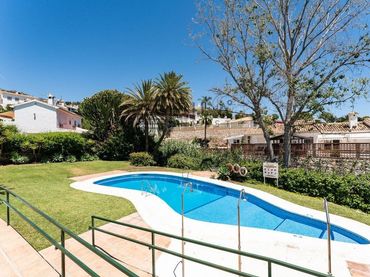 Piso con piscina en venta en Urb. Mi Jardin