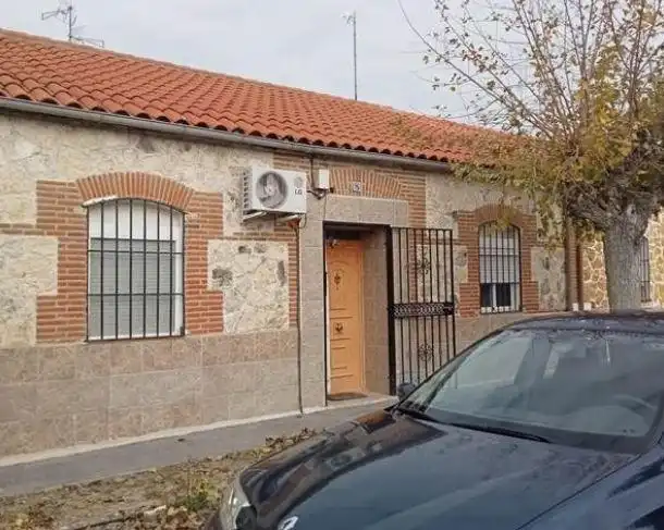 Vista exterior de Casa adosada en venta en Barcience