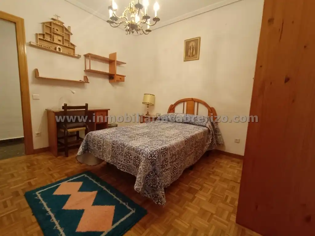 Bedroom of Flat for rent in  Logroño  with Heating, Parquet flooring and Terrace