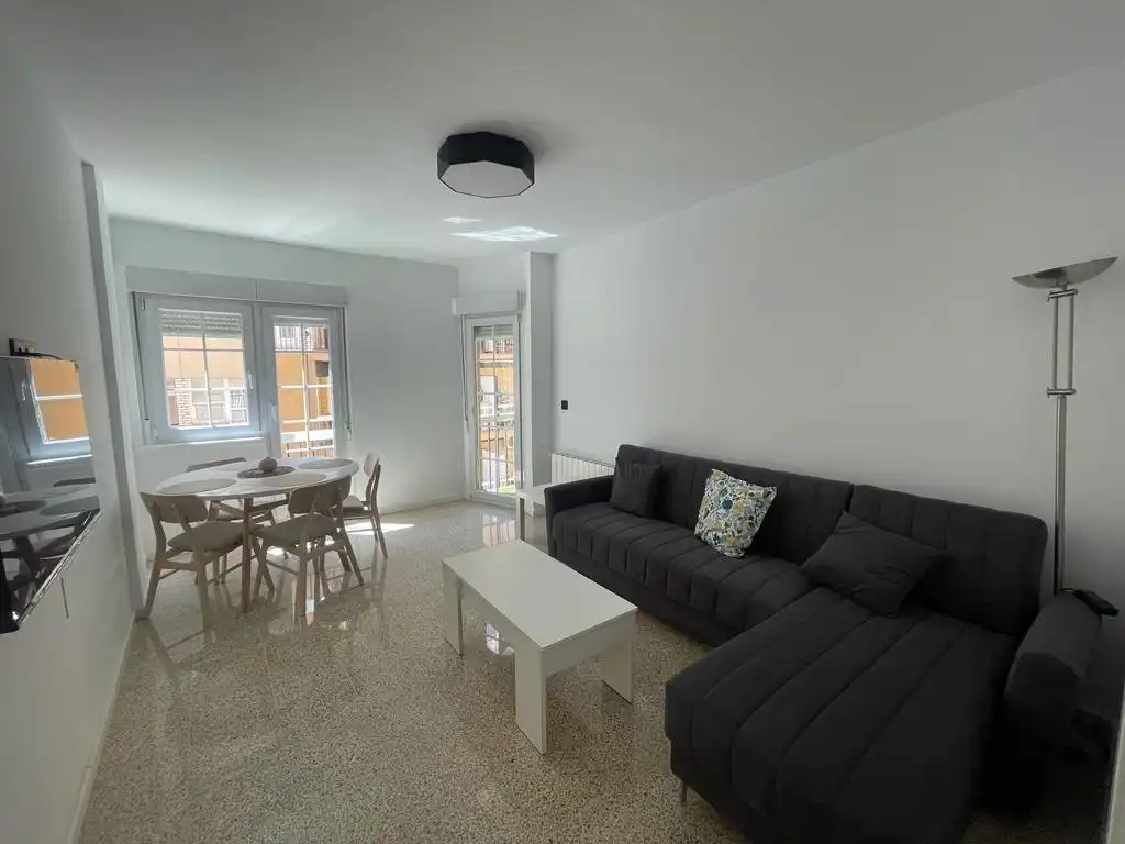 Flat for rent in Calle Ribera del Beiro, San Francisco Javier