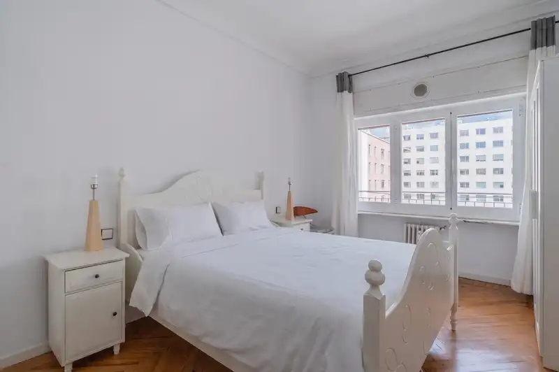 Schlafzimmer von Wohnung zum Verkauf in Madrid mit Heizung, Terrasse und Möbliert