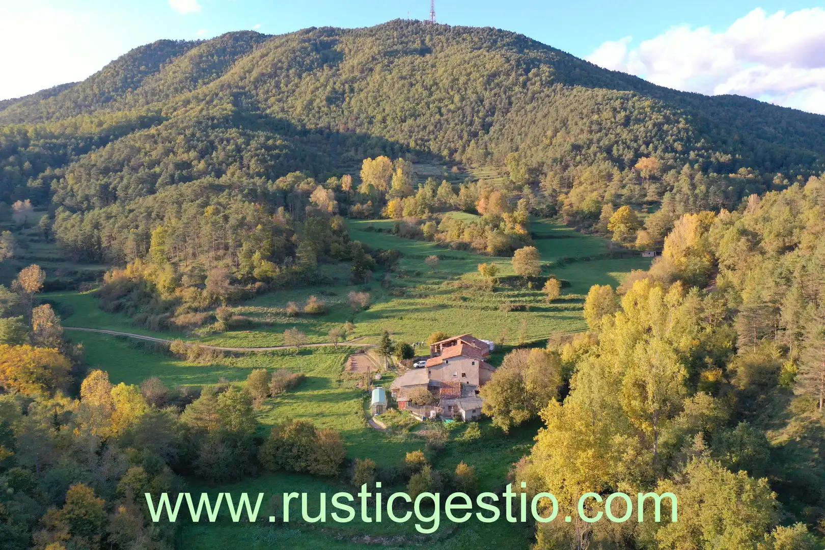 Vista exterior de Finca rústica en venta en Ripoll con Jardín privado, Terraza y Trastero