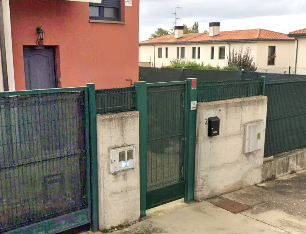 Parking de Casa o chalet en venta en Buniel, Burgos