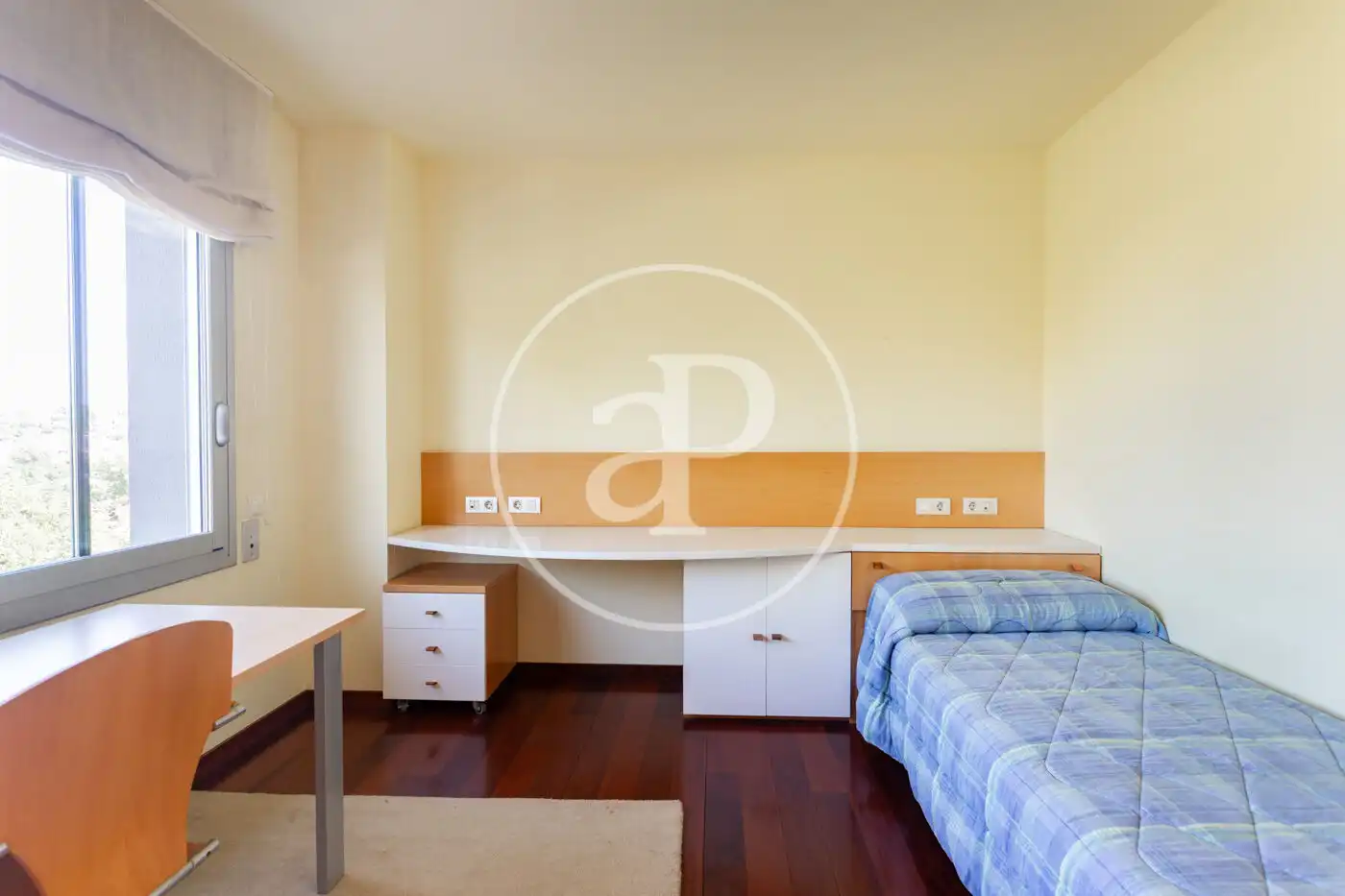 Dormitori de Casa o xalet en venda en Sant Cugat del Vallès amb Aire condicionat, Calefacció i Jardí privat