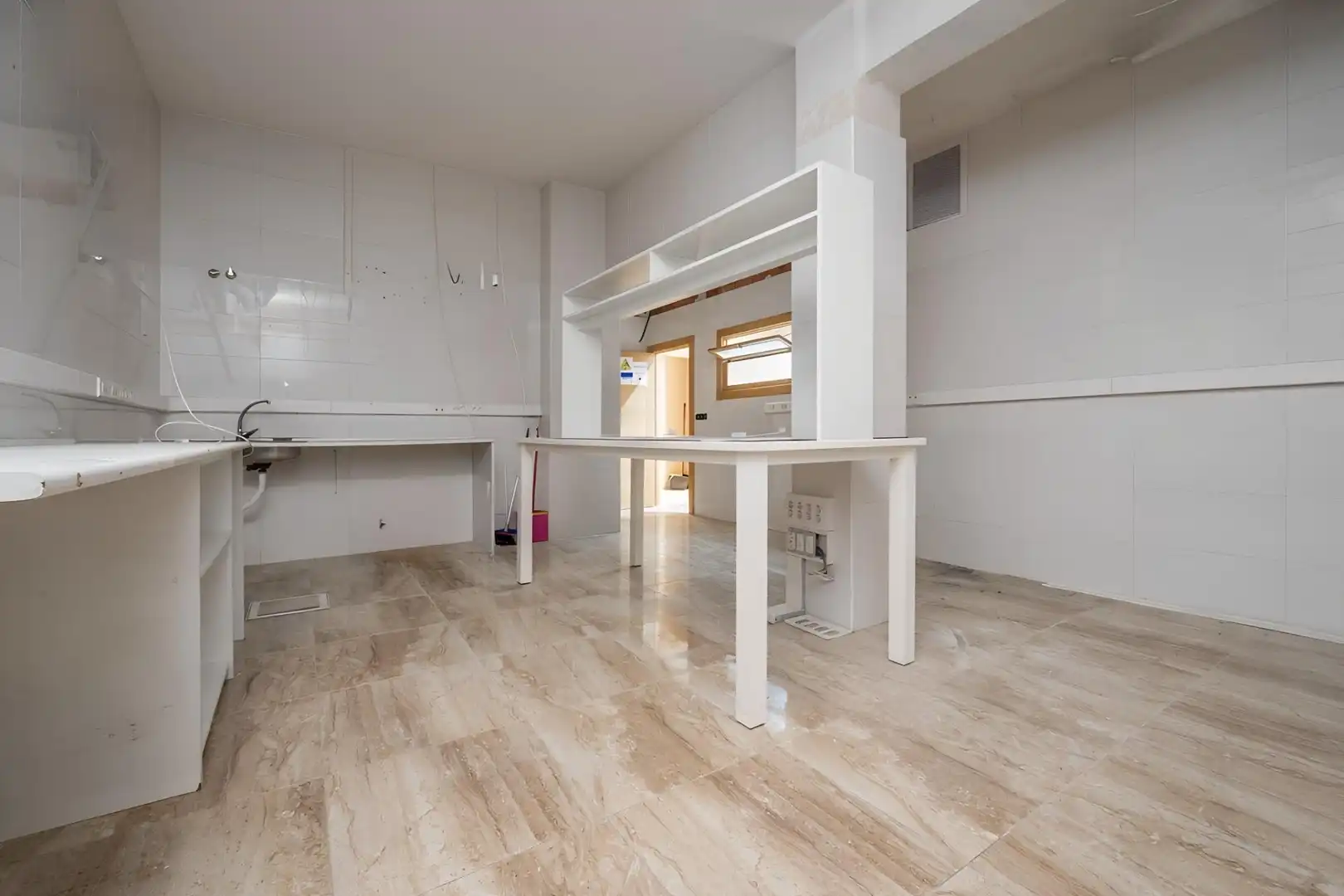 Business premises for sale in Avenida del Doctor Olóriz, imagen 52