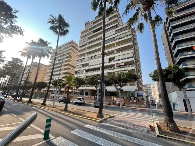 Wohnung mit Aufzug zum Verkauf in Avinguda del País Valencià 69