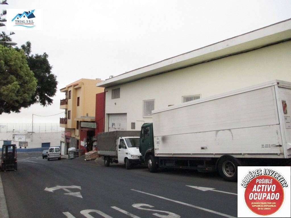 Vista exterior de Local en venta en Guía de Isora