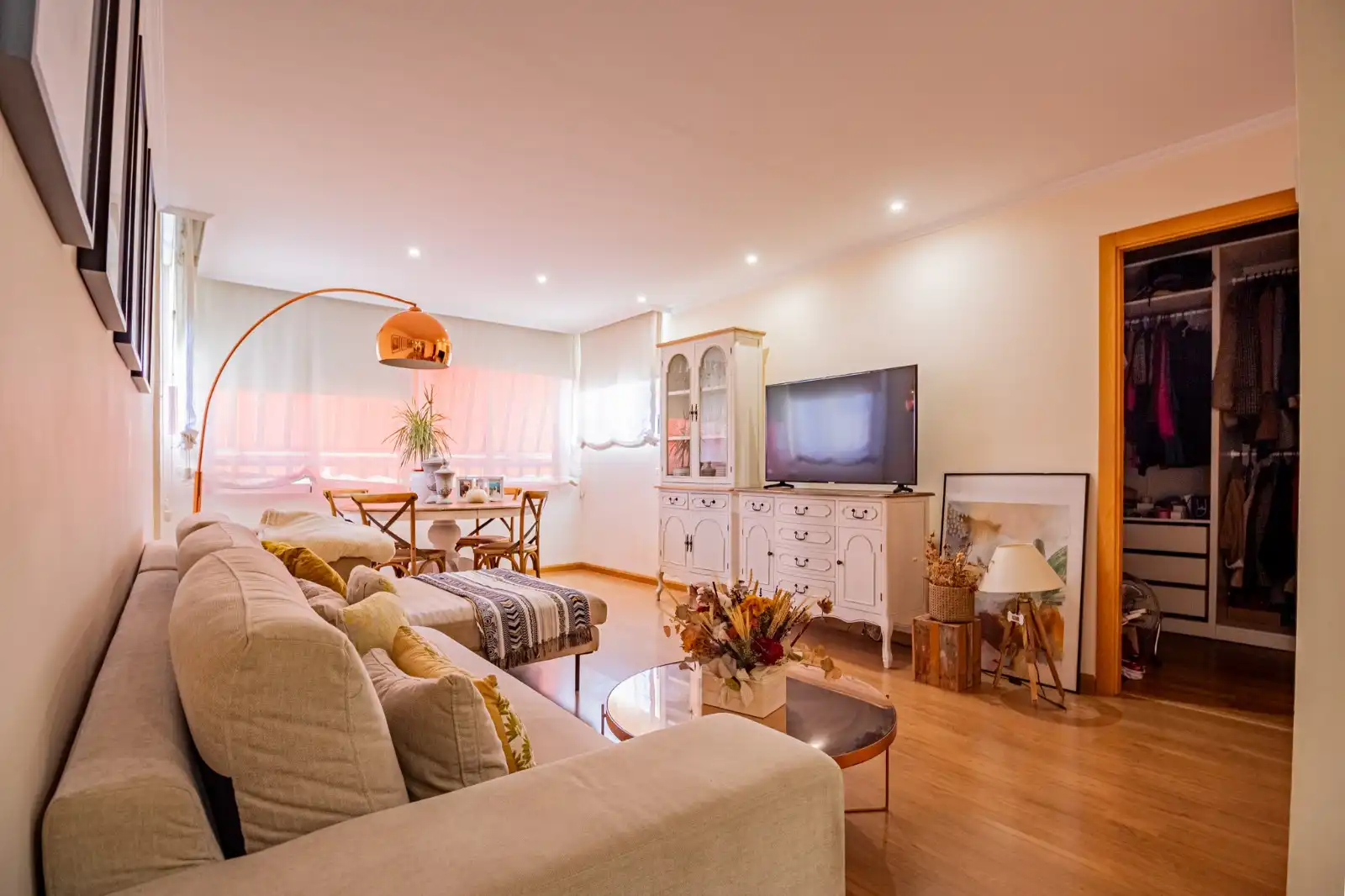 Sala d'estar de Pis en venda en Pueblo - Urbanizaciones