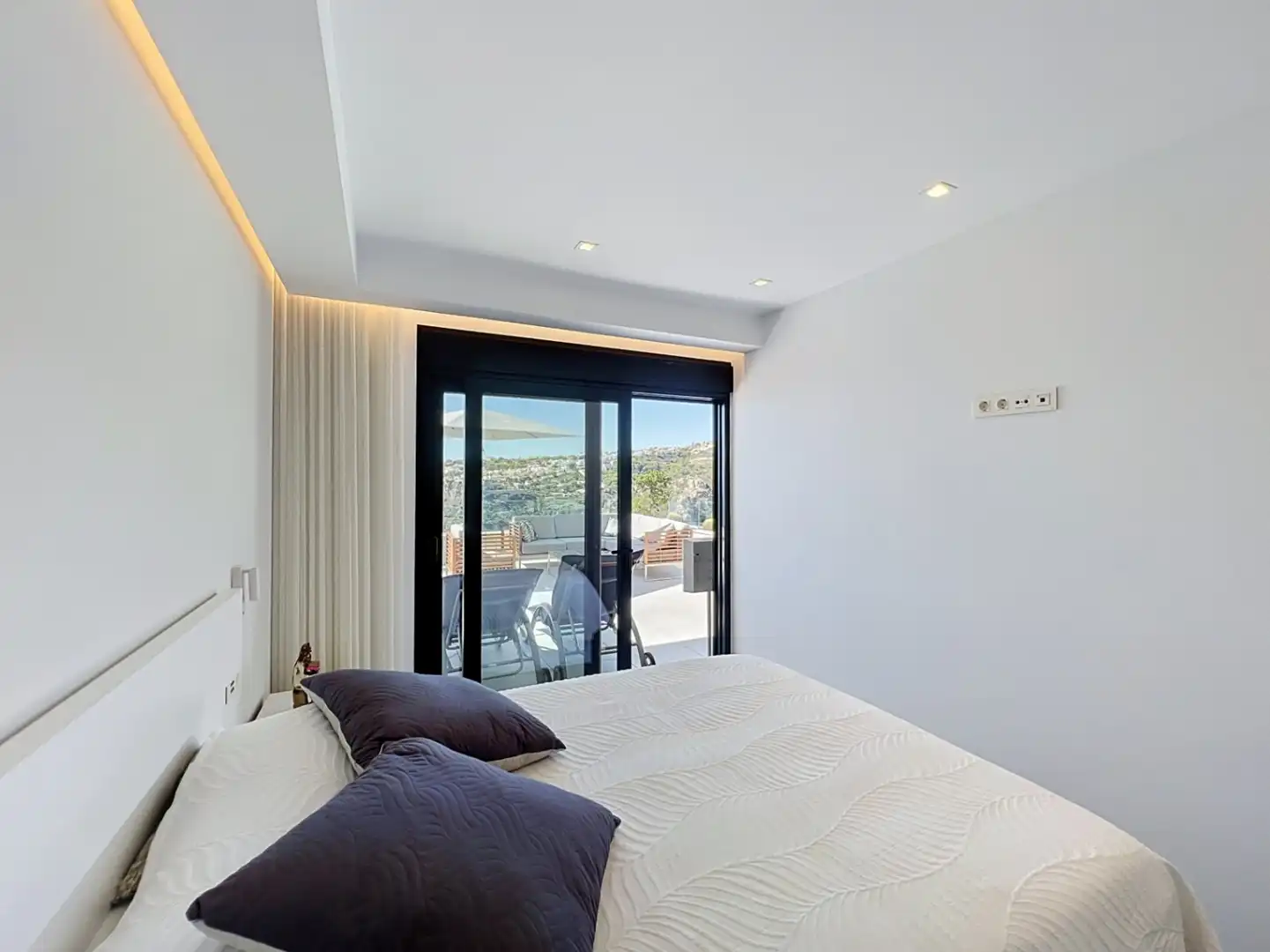 Penthouse with pool for sale in Cumbre del Sol, imagen 27